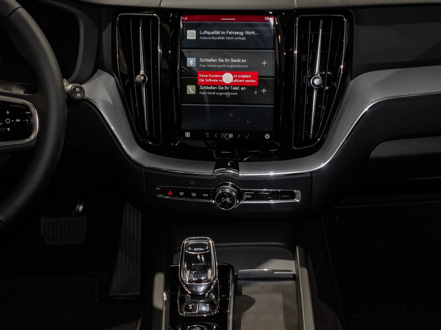 Volvo XC60 T6 AWD Plus Black - Samsaru's Car Outlet