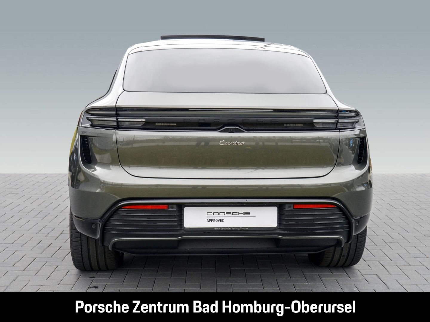 Porsche Macan Turbo - Samsaru's Car Outlet