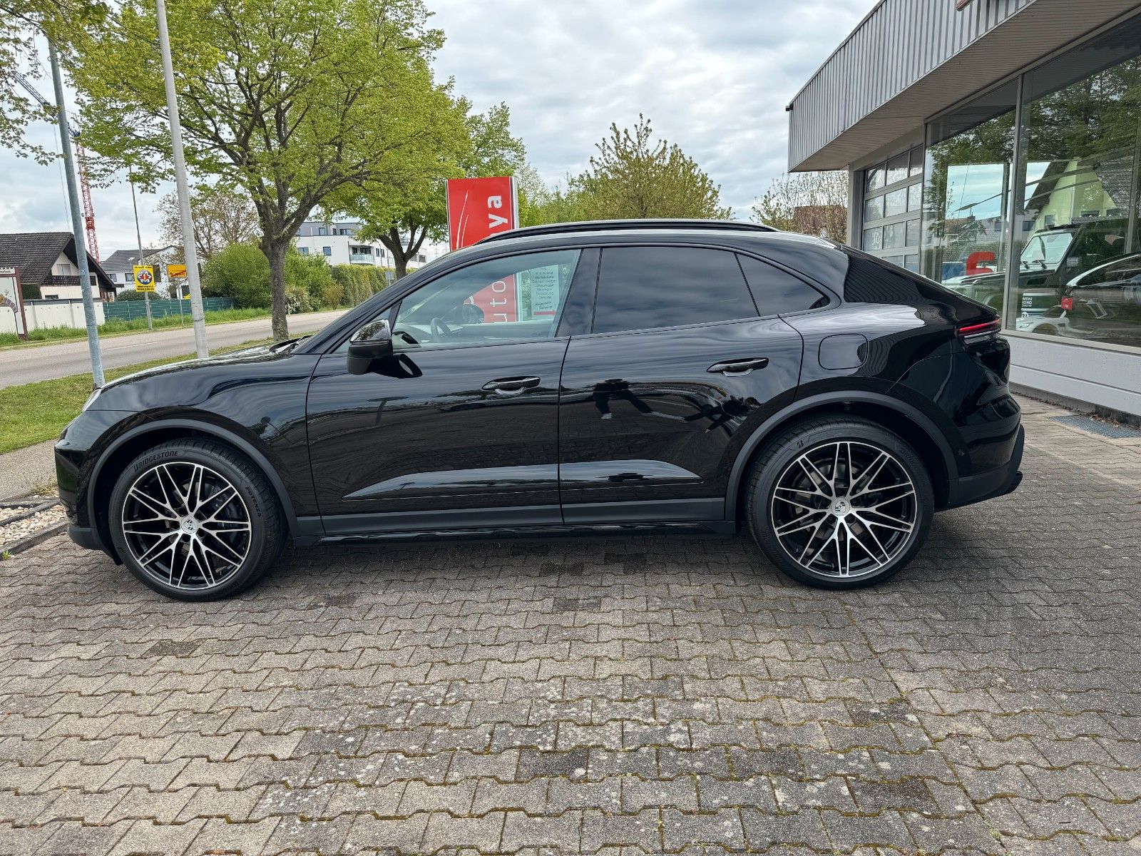 Porsche Macan Electric 4 *Offroad-Design-Paket /VOLL...