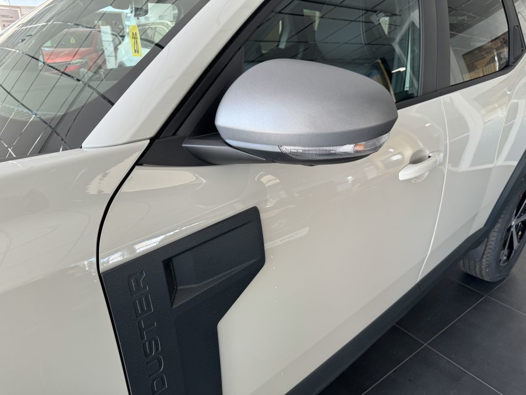 Dacia Duster Neuer Journey TCe130 - Samsaru's Car Outlet