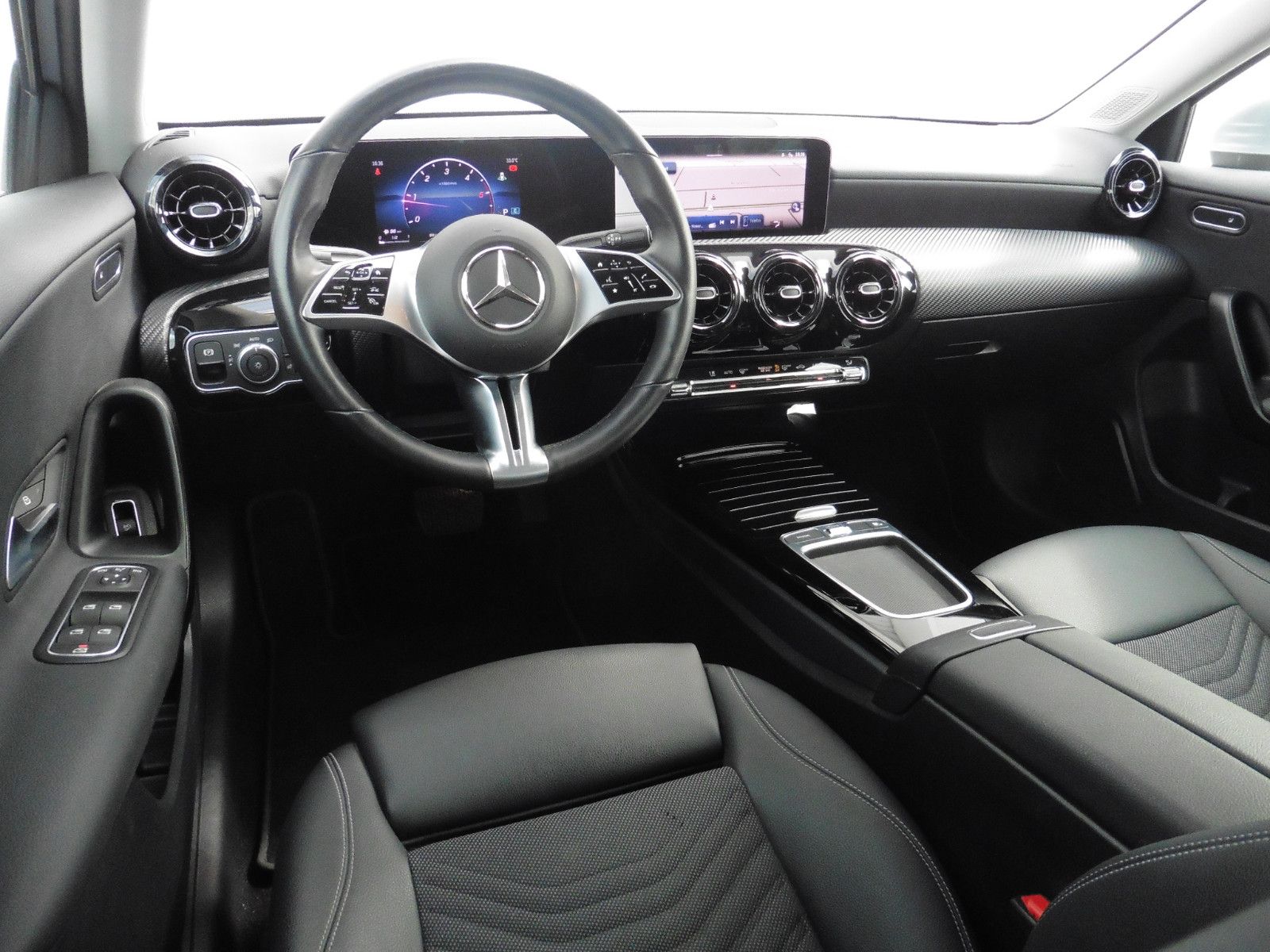 Mercedes-Benz A 180 d Lim DCT - Samsaru's Car Outlet