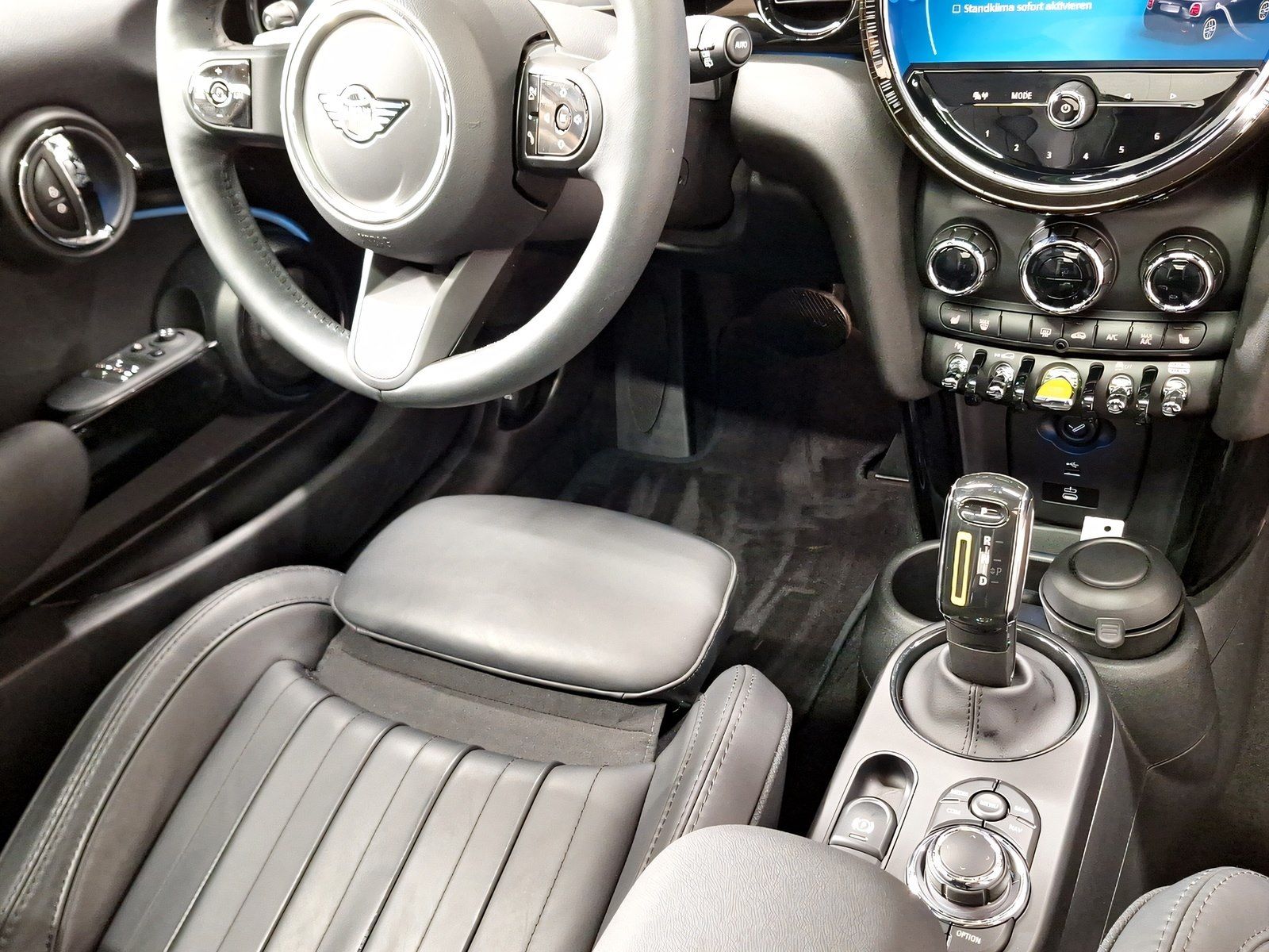 MINI Cooper SE - Samsaru's Car Outlet