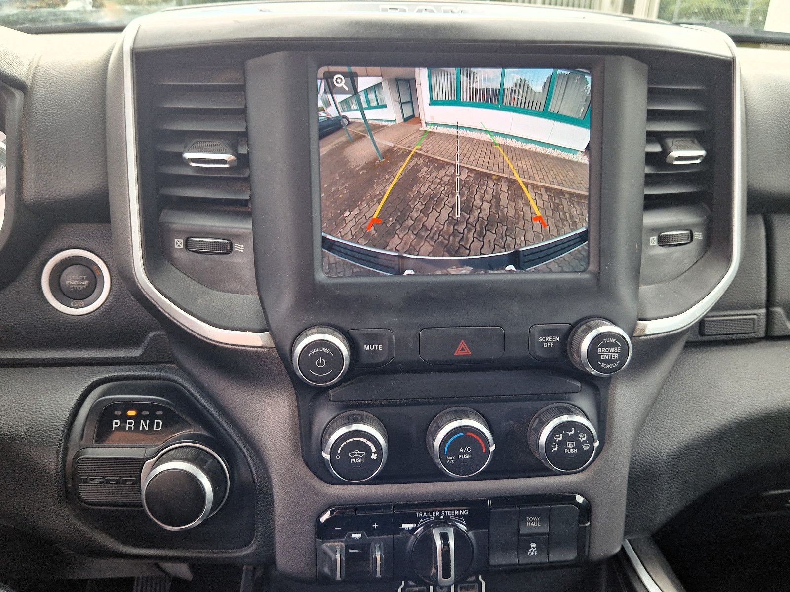 Dodge RAM 1500 3.0l Diesel Crew Cab Navi-App