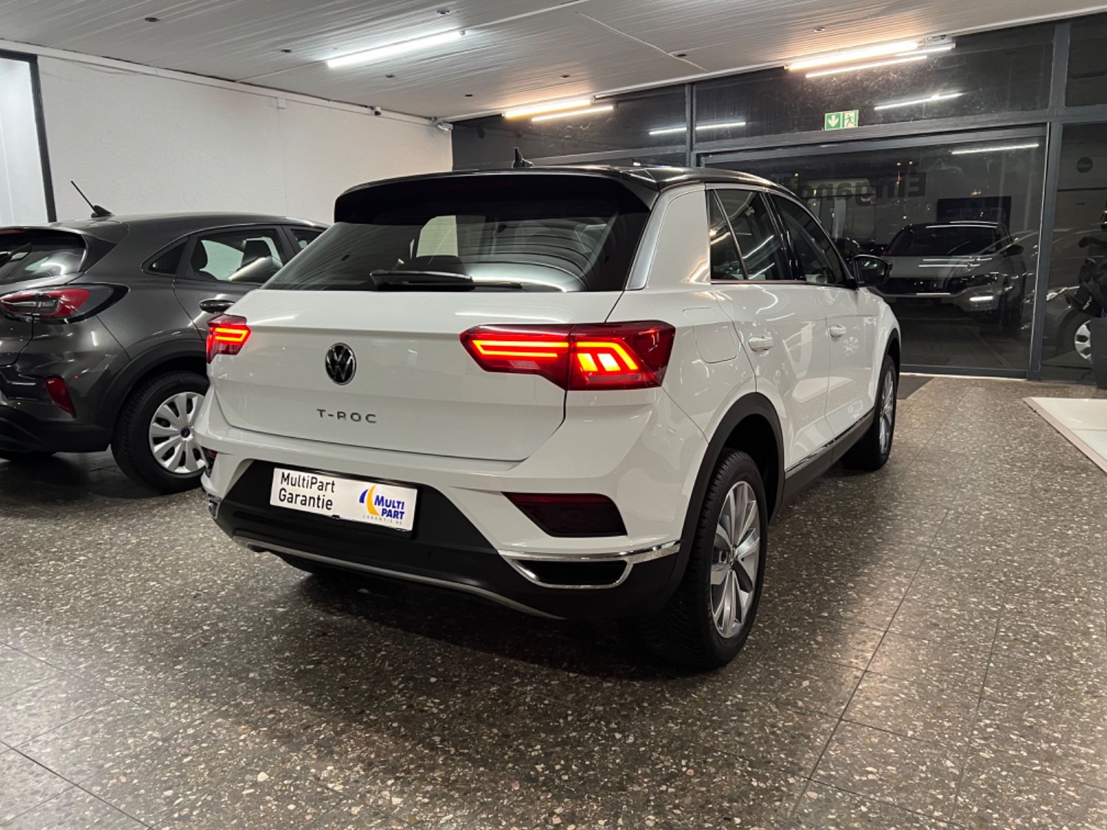 Volkswagen T-Roc Style - Samsaru's Car Outlet