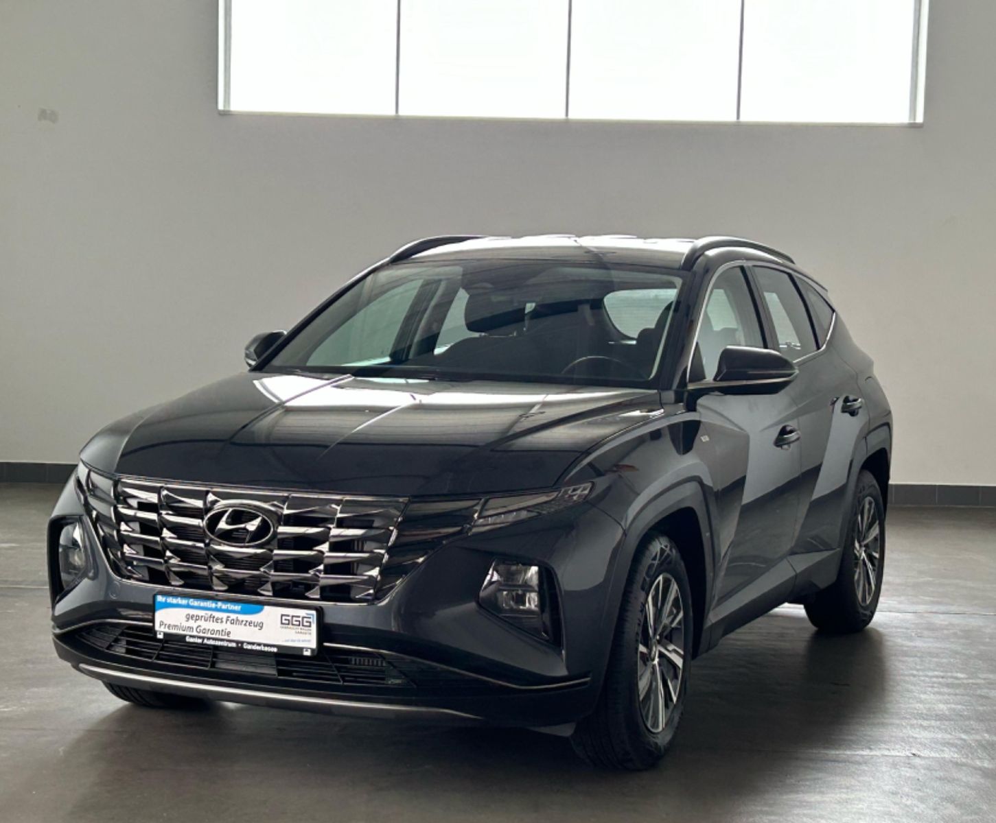 Hyundai Tucson - Samsaru's Car Outlet
