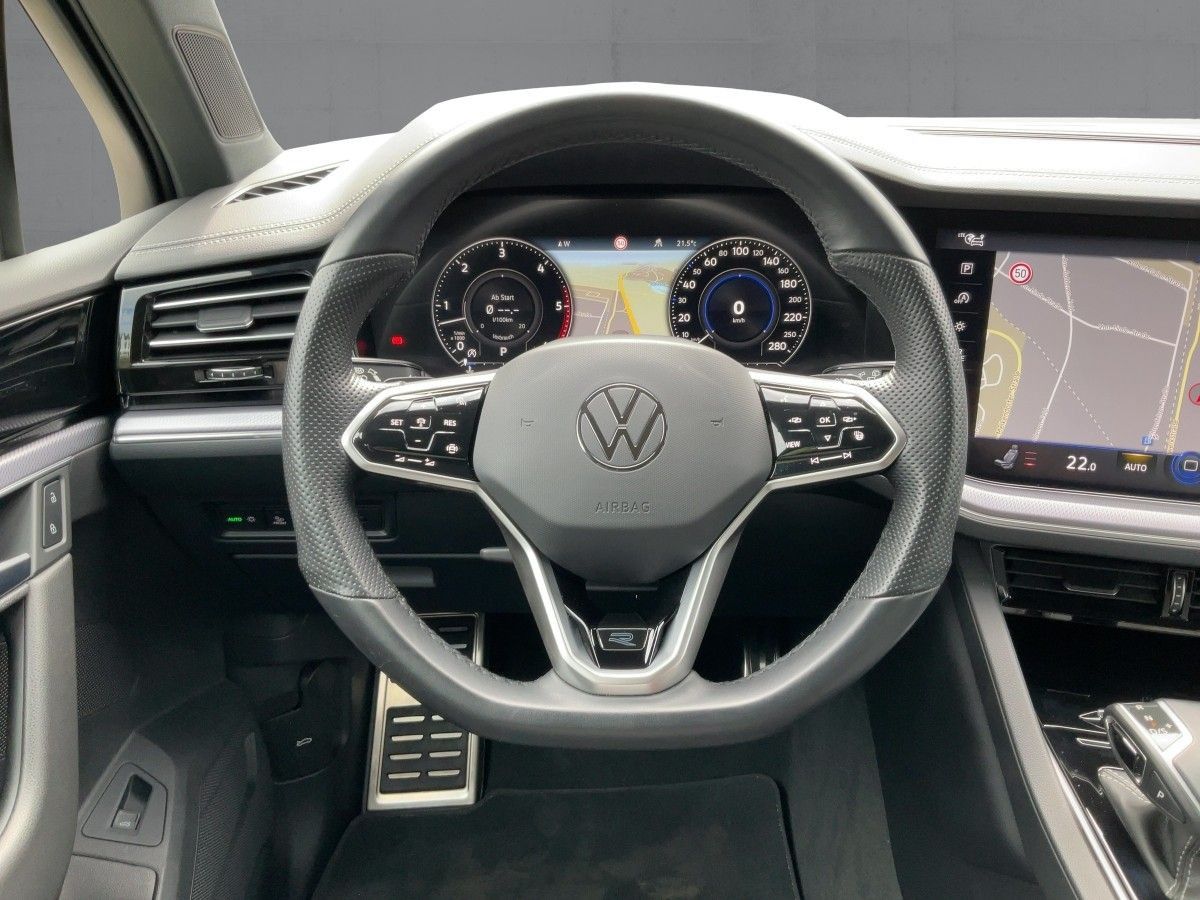 Volkswagen Touareg 3.0 TDI 4M R-LINE - Samsaru's Car Outlet