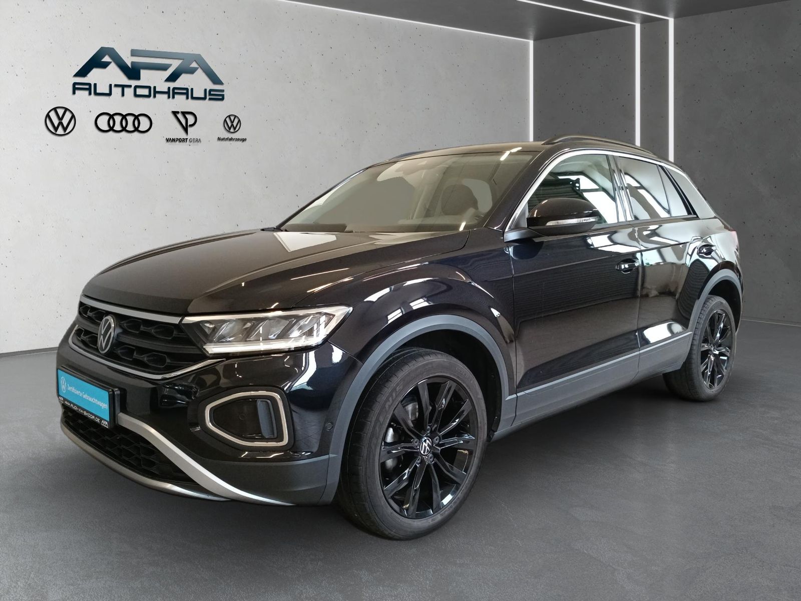 Volkswagen T-Roc 1.5 TSI LIFE DSG - Samsaru's Car Outlet