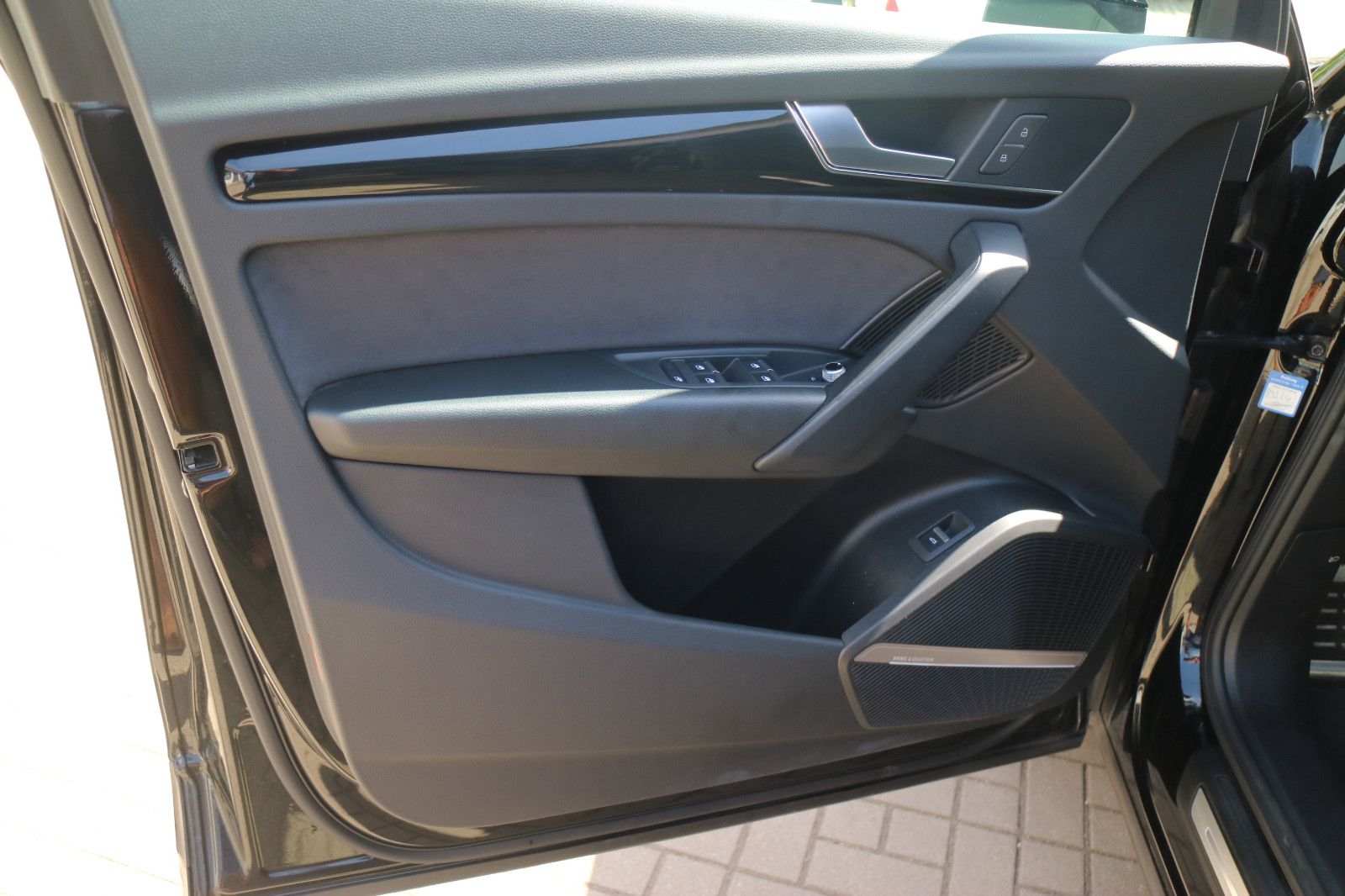 Audi Q5 Sportback 40 TDI quattro S line - Samsaru's Car Outlet
