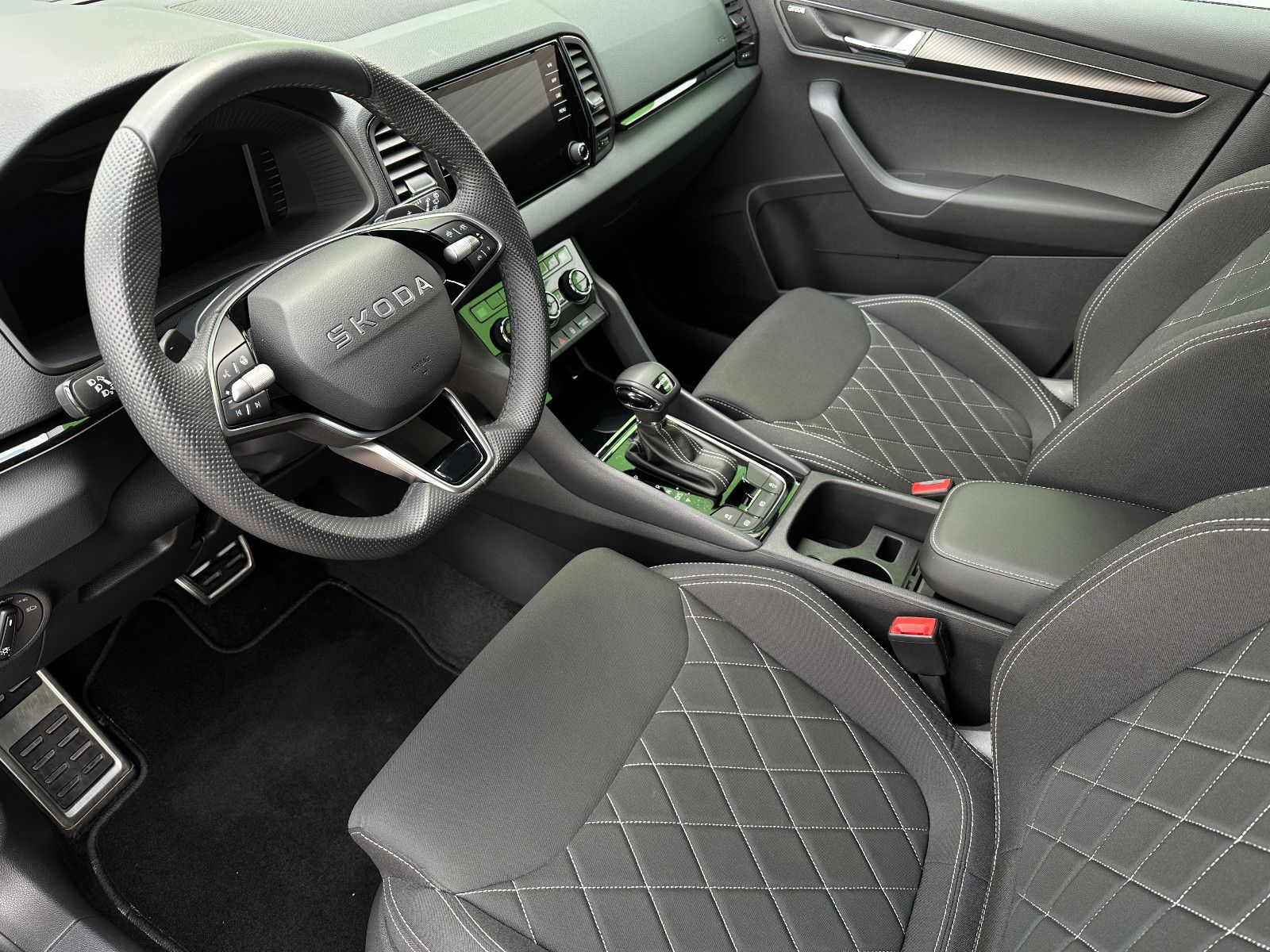 Skoda 150PS 4x4 DSG Sportline Side Assist eHK LM19"AHK