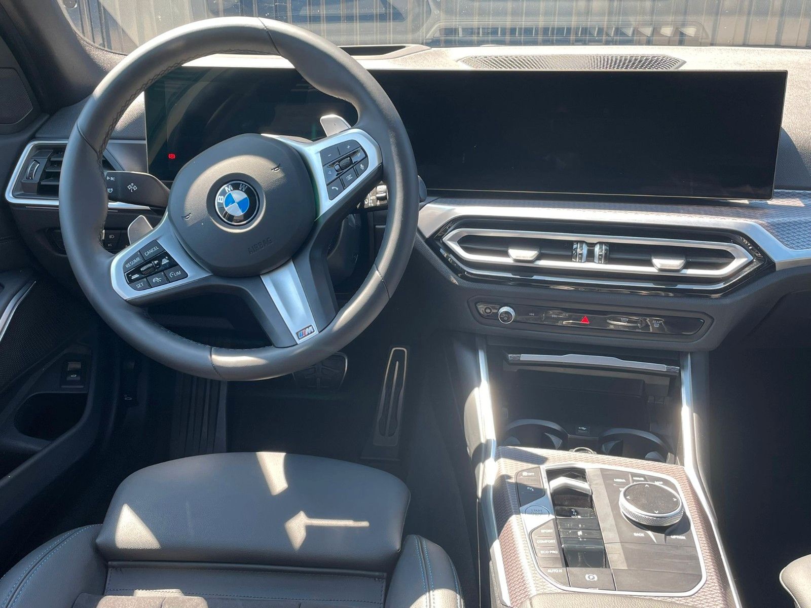 BMW 320D Aut Touring M SPORT - Samsaru's Car Outlet
