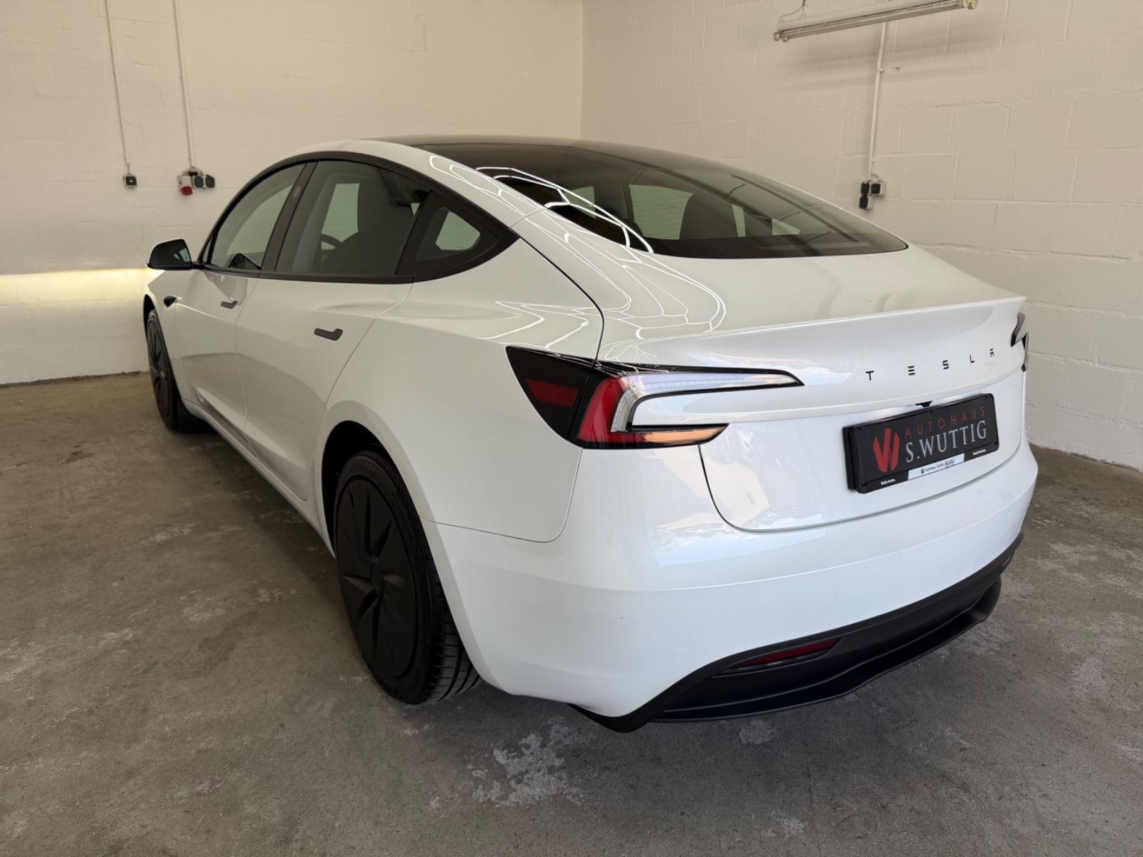 Tesla Model 3 Hinterradantrieb RWD