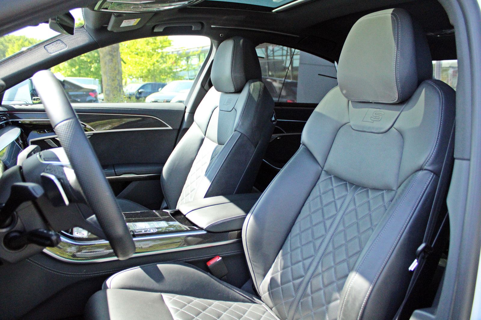 Audi A8 60TFSI quattro S LINE BLACK - Samsaru's Car Outlet