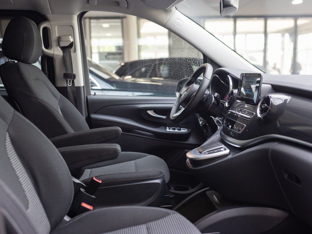 Mercedes-Benz V 220 d 4M Edition - Samsaru's Car Outlet