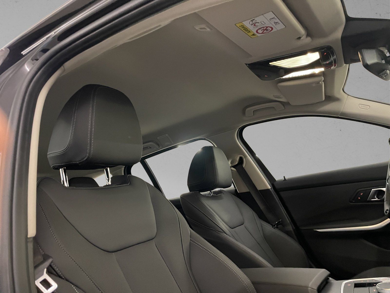 BMW 320d Touring AHK 360° ACC Standhzg Service Incl.