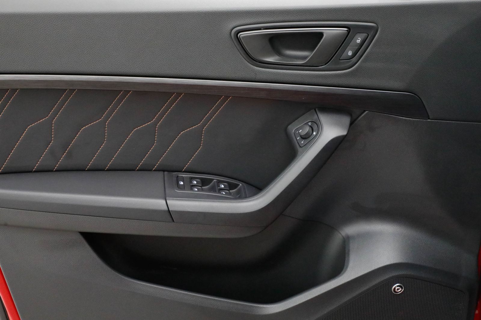Seat Ateca 2.0 TSI 4D DSG Pano AHK ACC SHZ Beats 360°