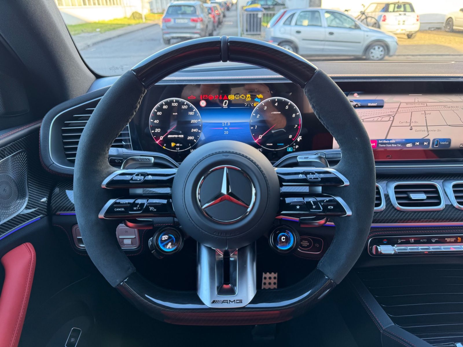 Mercedes-Benz COUPÉ|ROT|MY26|CARBON|BURMESTER|HEAD-UP|MASSAGE|