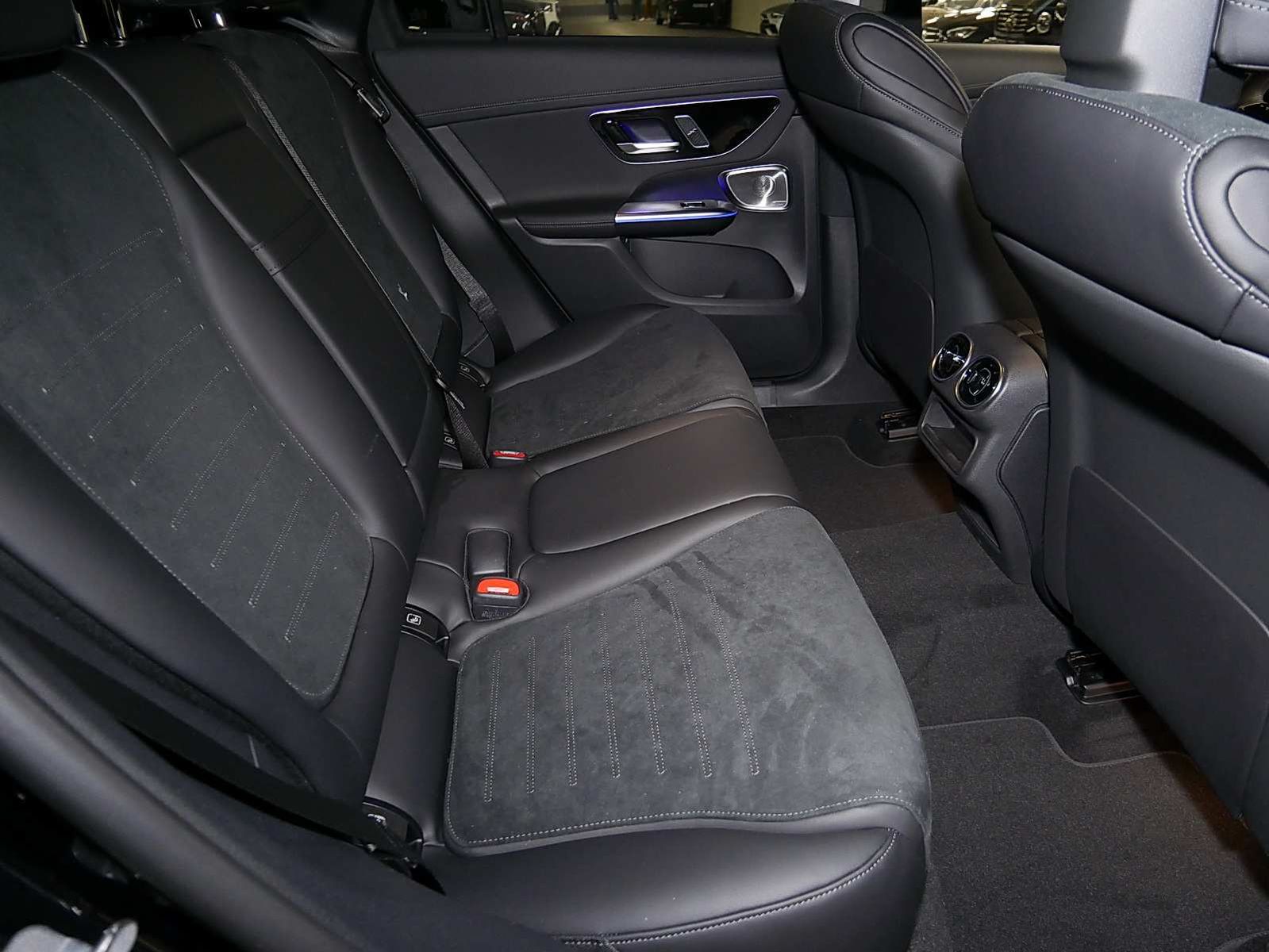 Mercedes-Benz GLC 200 d 4M AMG - Samsaru's Car Outlet
