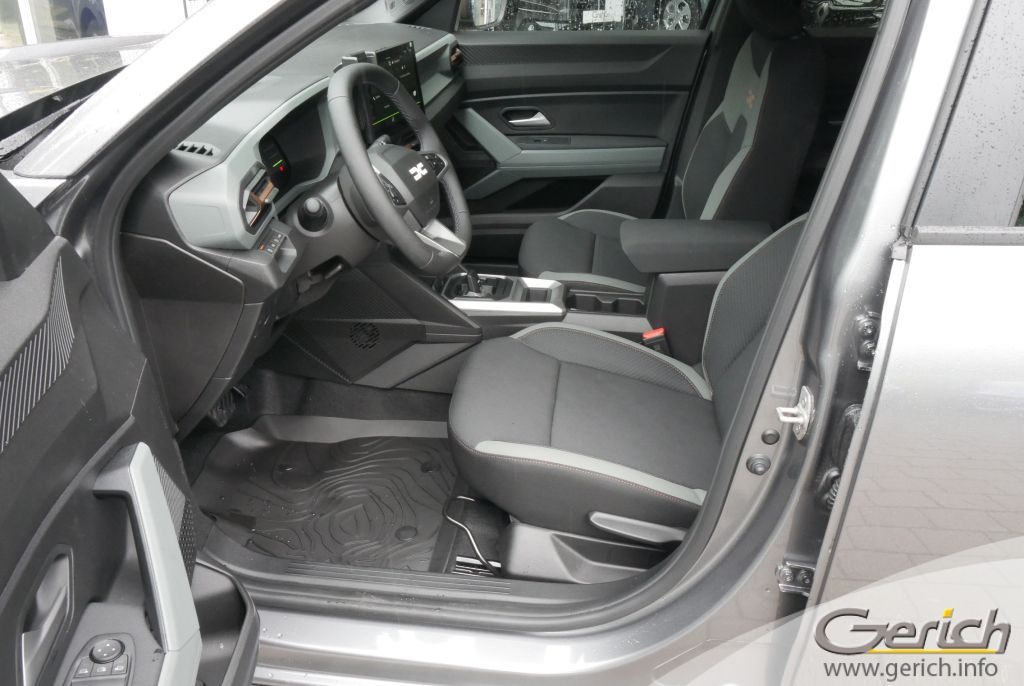 Dacia Duster Hybrid 140 Extreme - Samsaru's Car Outlet