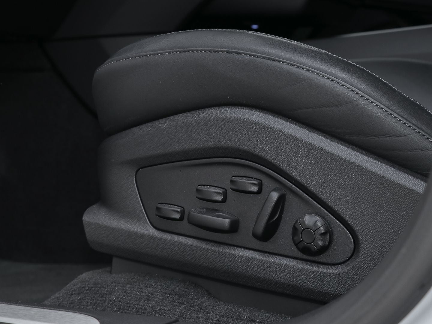Porsche Macan 4S Burmester HA-Lenkung InnoDrive 22-Zoll
