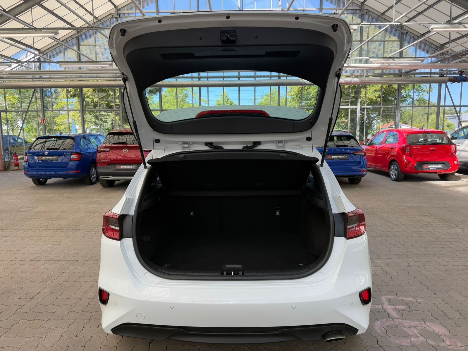 Kia Ceed 1.5 T-GDI Vision - Samsaru's Car Outlet