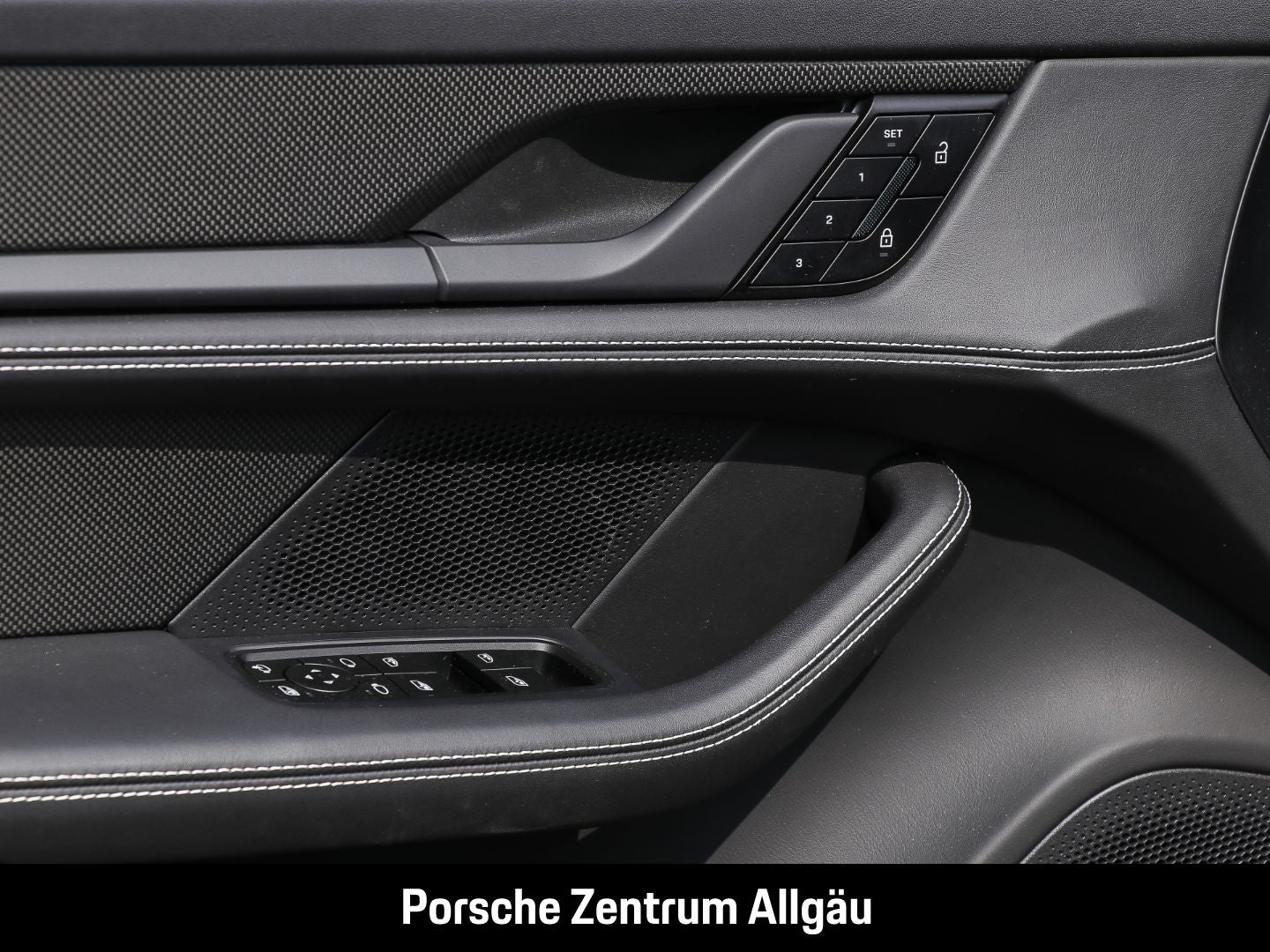 Porsche Taycan 4S Cross Turismo BOSE Panorama LED-Matrix