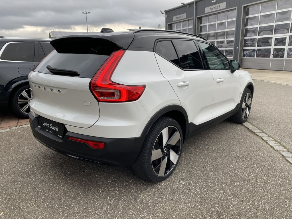 Volvo XC40 Ultimate Recharge Pure Electric AWD P8 Twin