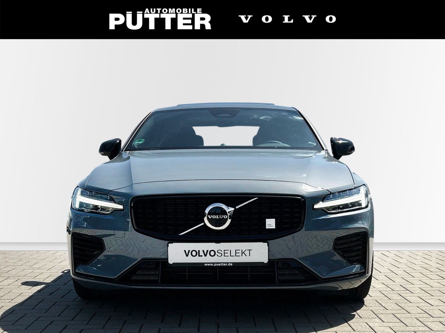 Volvo S60 Recharge T8 AWD Polestar Engineered 19'' B&W