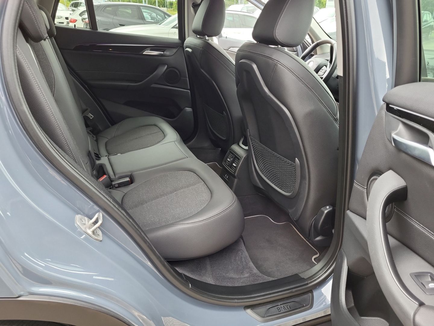 BMW X1 20i Sport Line - Samsaru's Car Outlet