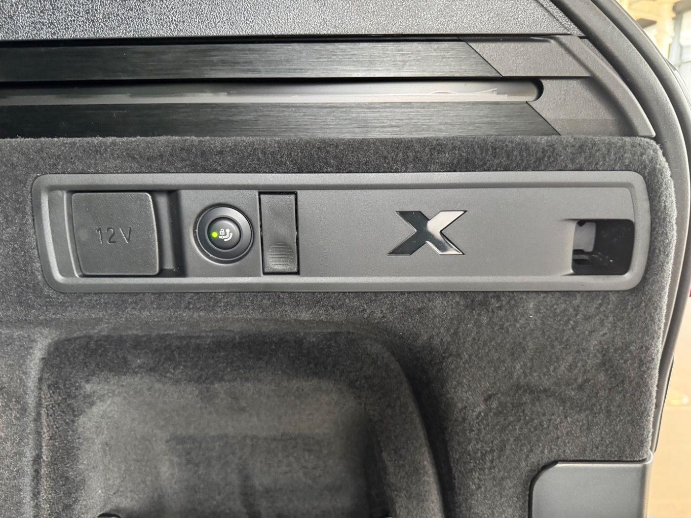 BMW X5 xDrive30d M-Sportpaket AHK/LuftFW/GSD/Int-AL