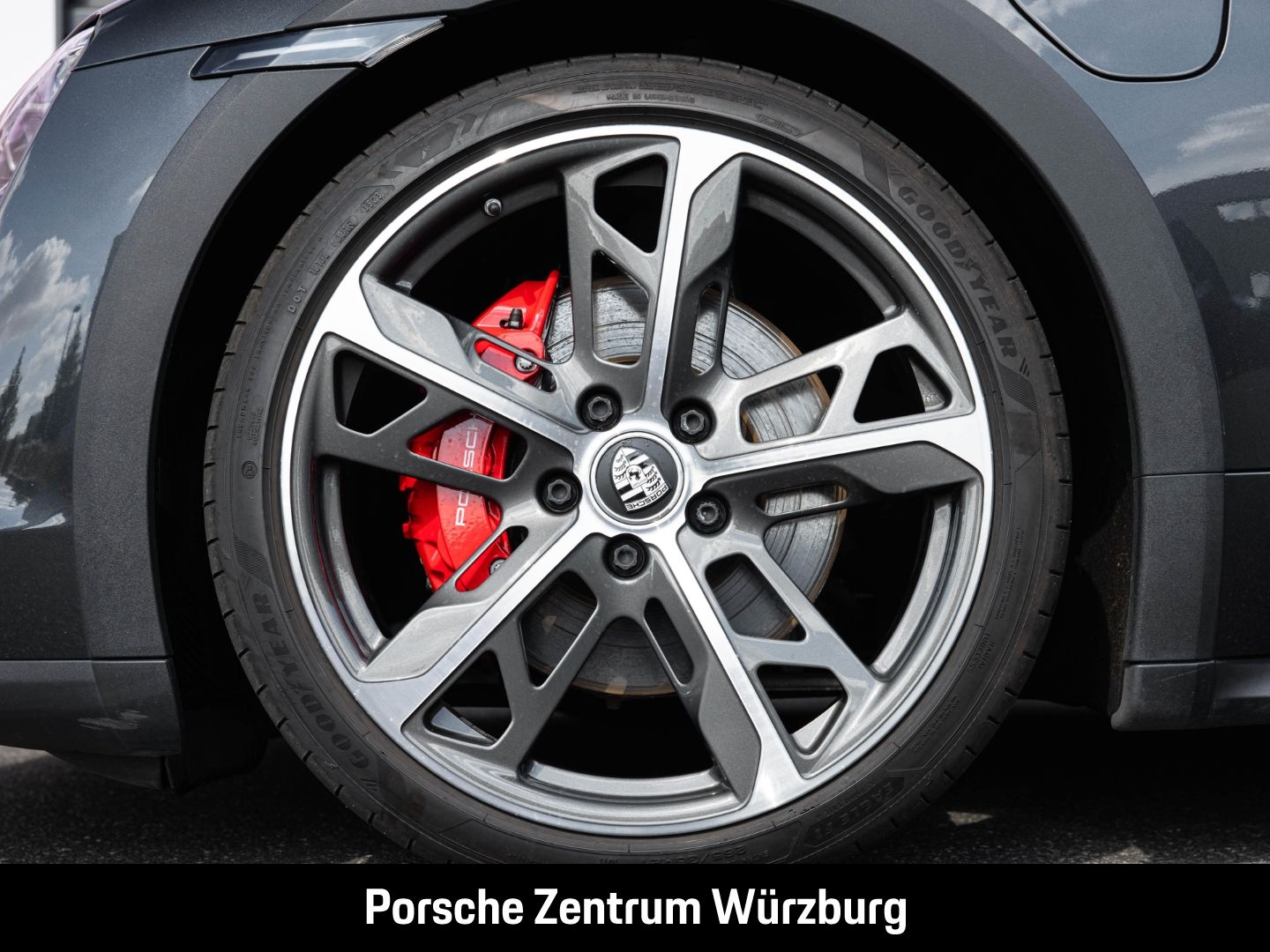 Porsche Taycan 4S Cross Turismo BOSE Surround View
