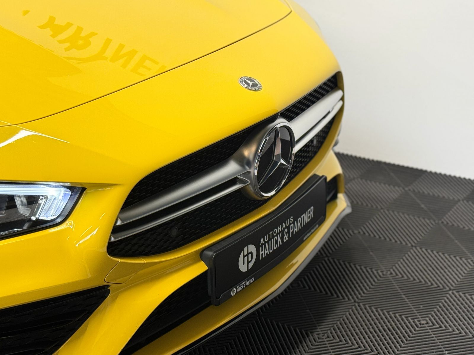 Mercedes-Benz CLA 35 AMG 4M Coupé - Samsaru's Car Outlet