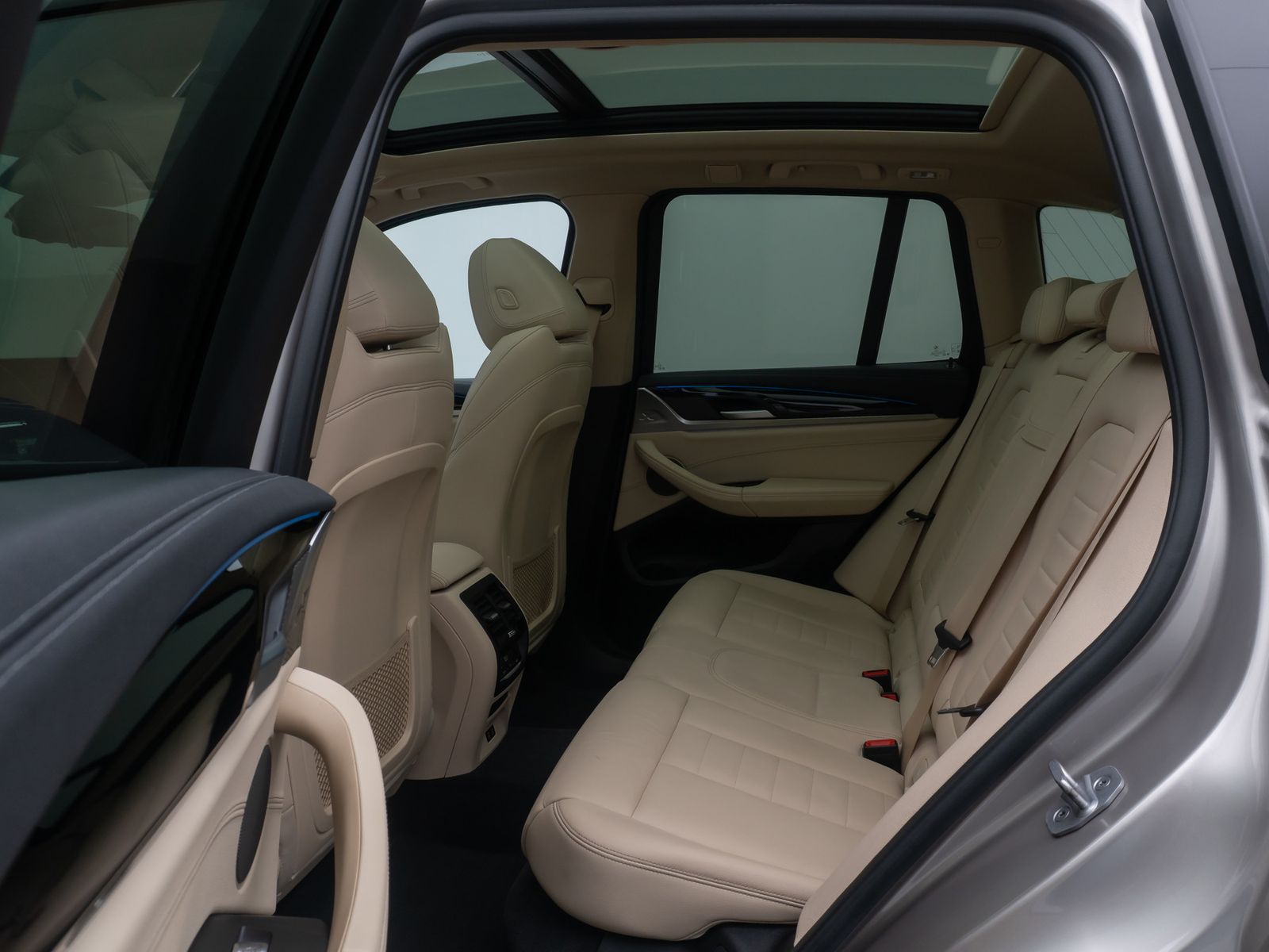 BMW iX3 IMPRESSIVE DAB 360°HUD Panorama H/K 20Zoll