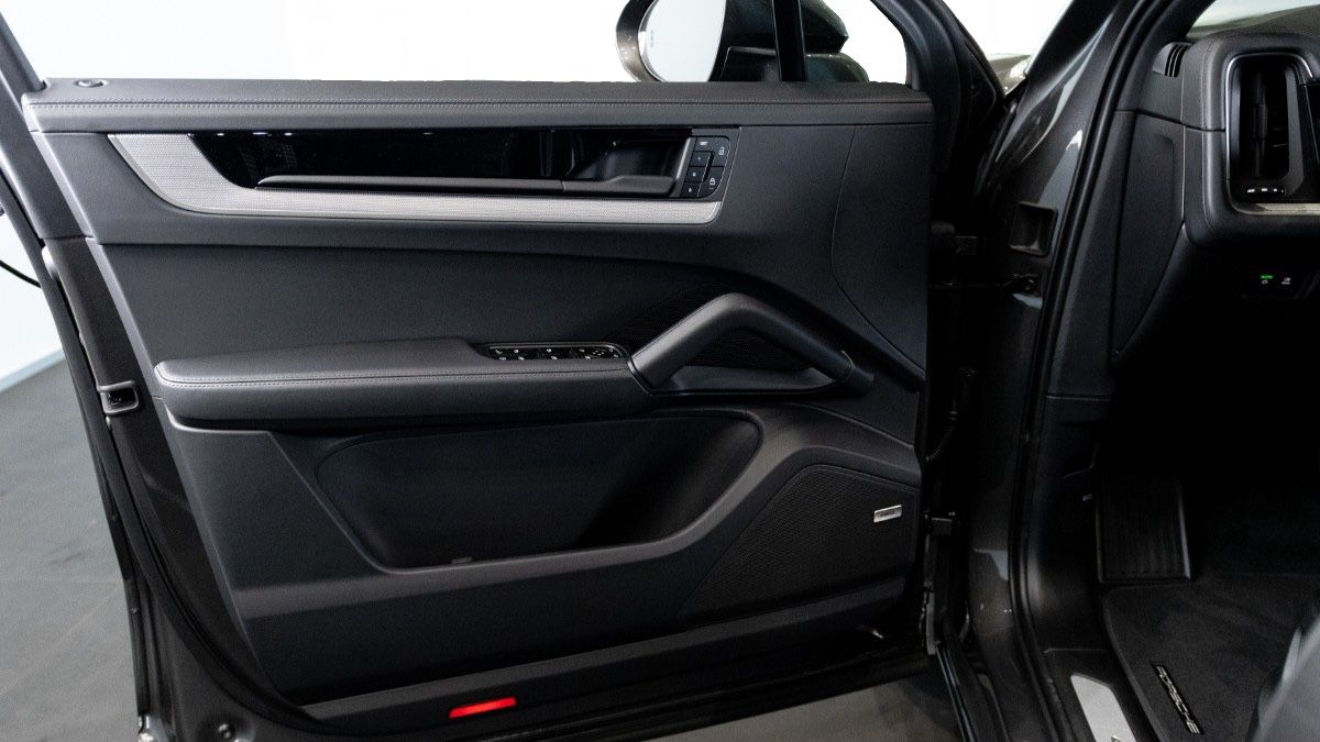 Porsche Cayenne Coupe E-Hybrid*SpDes*SpAbg*PASM*Luft*LED