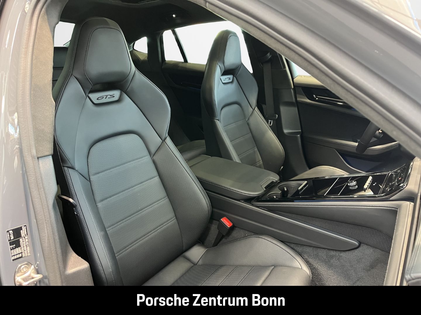 Porsche Panamera GTS BOSE Sport Chrono Sportabgasanlage