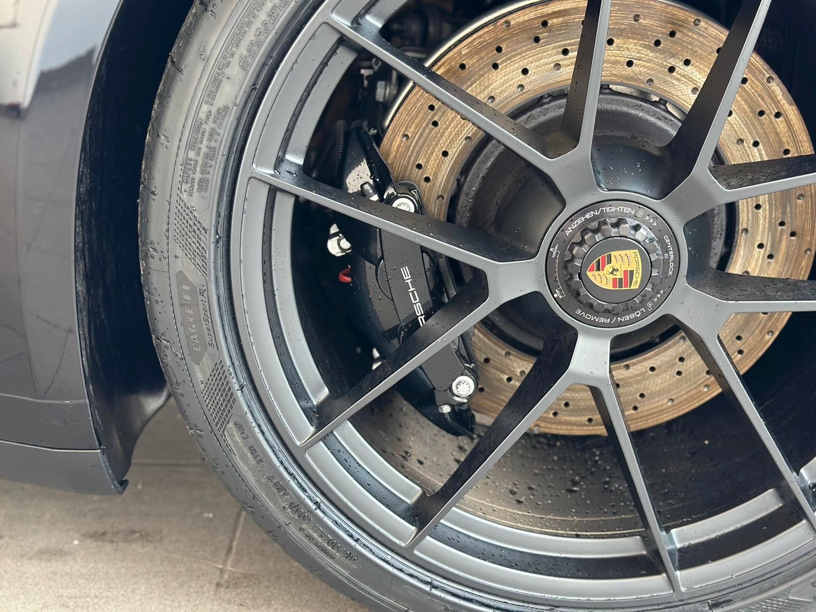 Porsche 992 Carrera 4 GTS Facelift/sw-sw/Carbon/18W/21