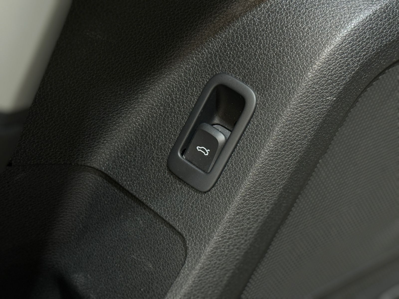 Audi Q2 35 TFSI 1.5-KAMERA-ACC-LED-SHZ-NAVI-EHK