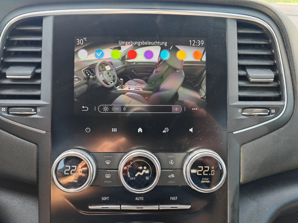 Renault Megane E-TECH 160 Plug-In Hybrid - Samsaru's Car Outlet