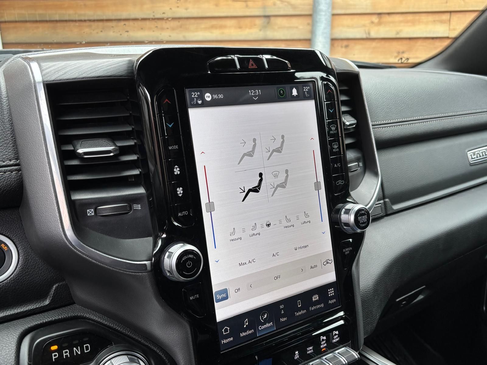 Dodge RAM 1500 Laramie 5.7L 12Zoll Display 4x4 LPG AHK