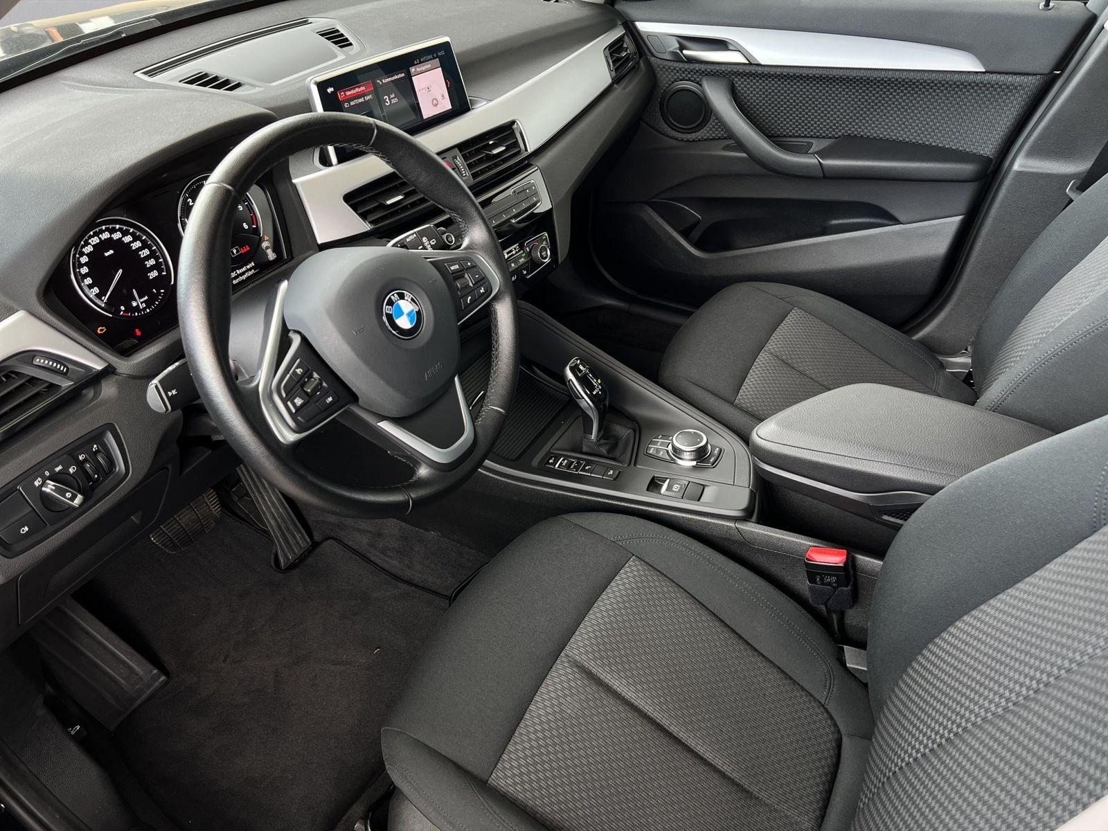 BMW X1 xDrive18d Advantage - Samsaru's Car Outlet