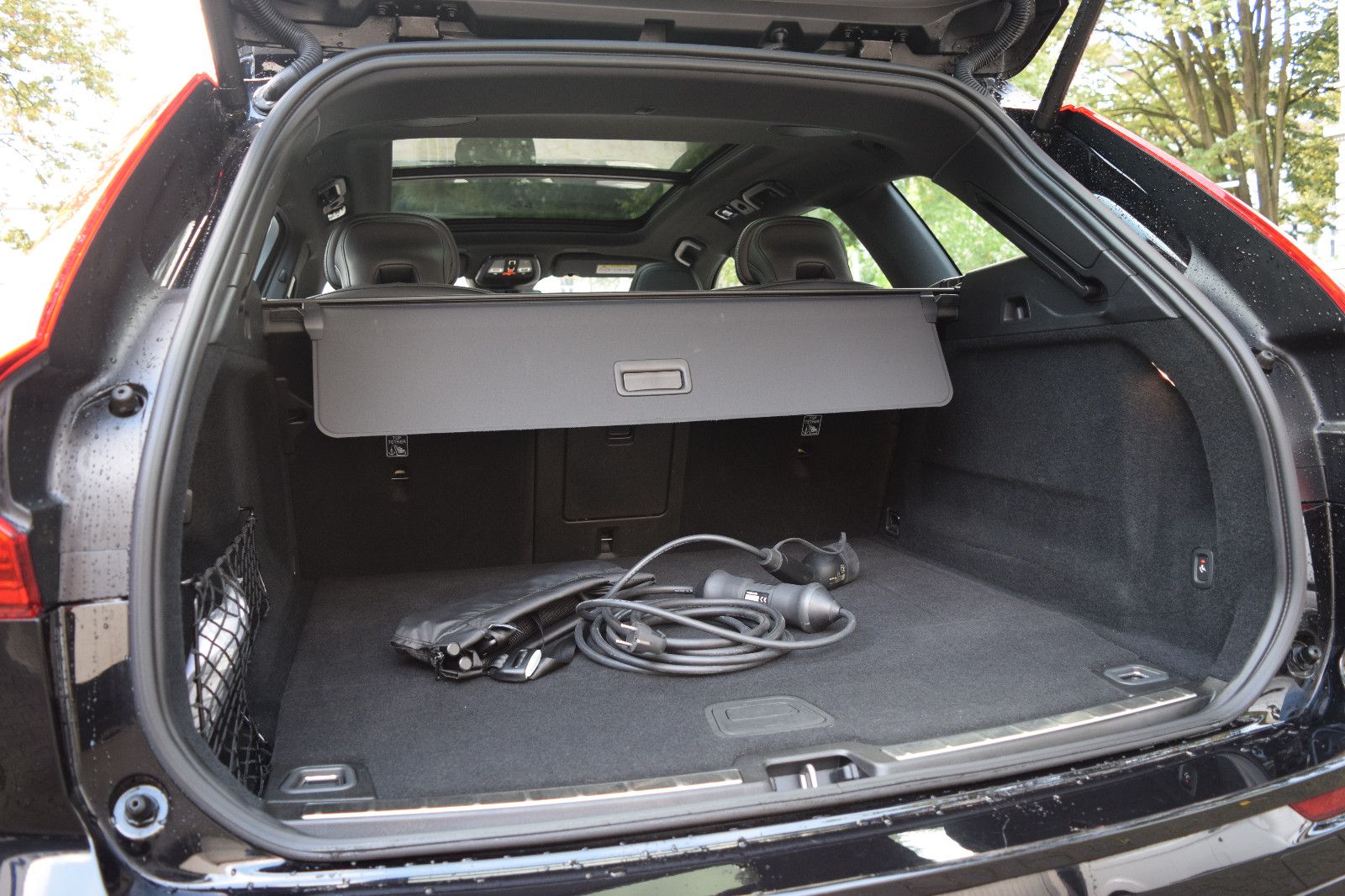 Volvo XC60 T6Plus Black Edition,AHK,Pano,360°K,H&K,21"