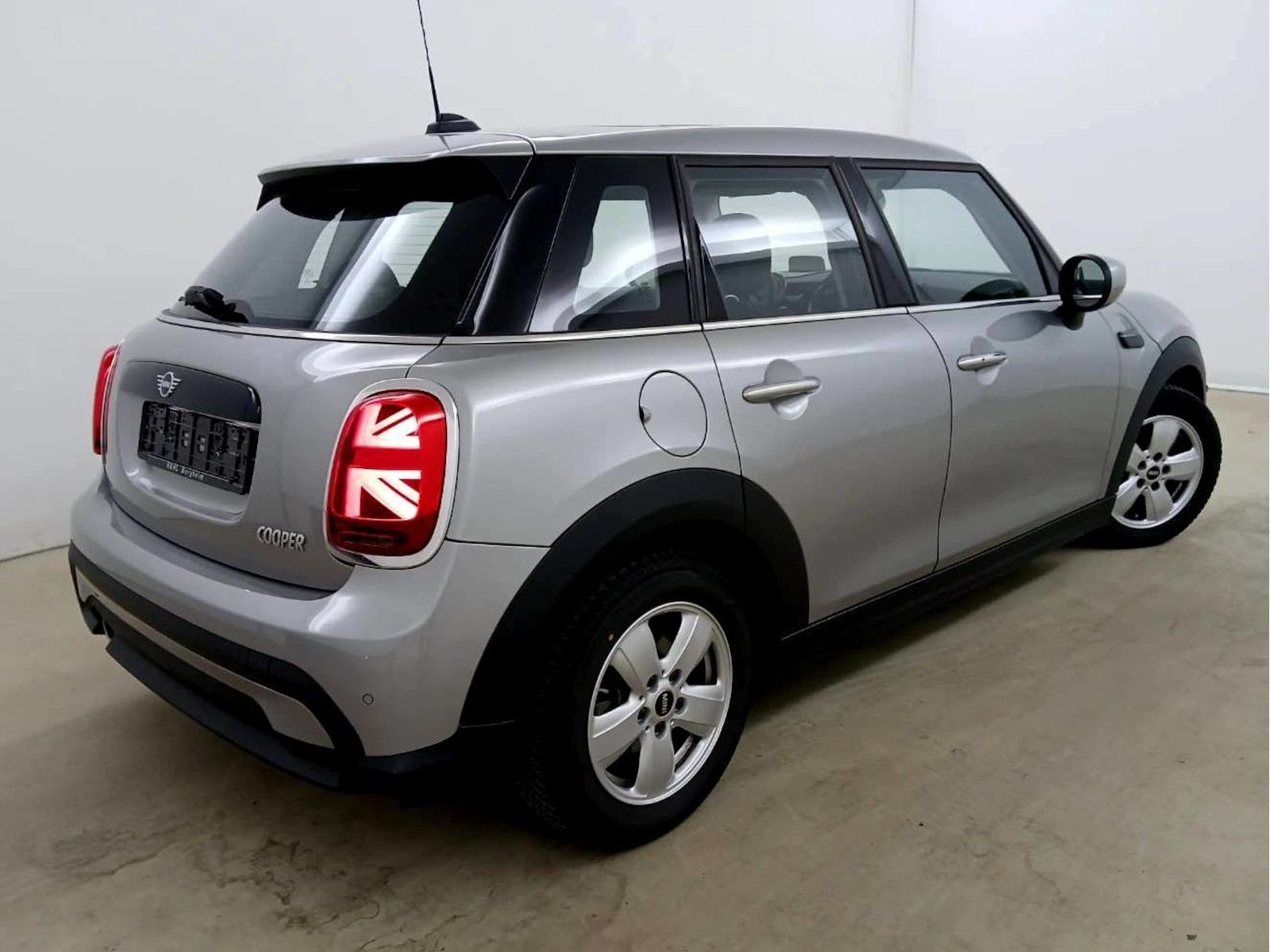 MINI Cooper - Samsaru's Car Outlet