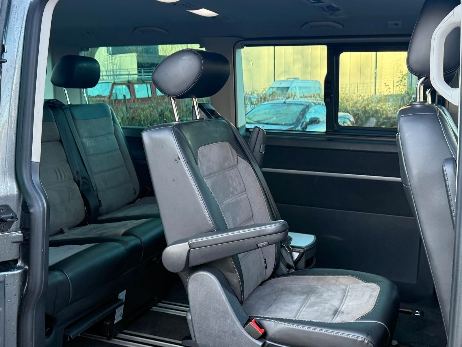 Volkswagen T6 Multivan - Samsaru's Car Outlet