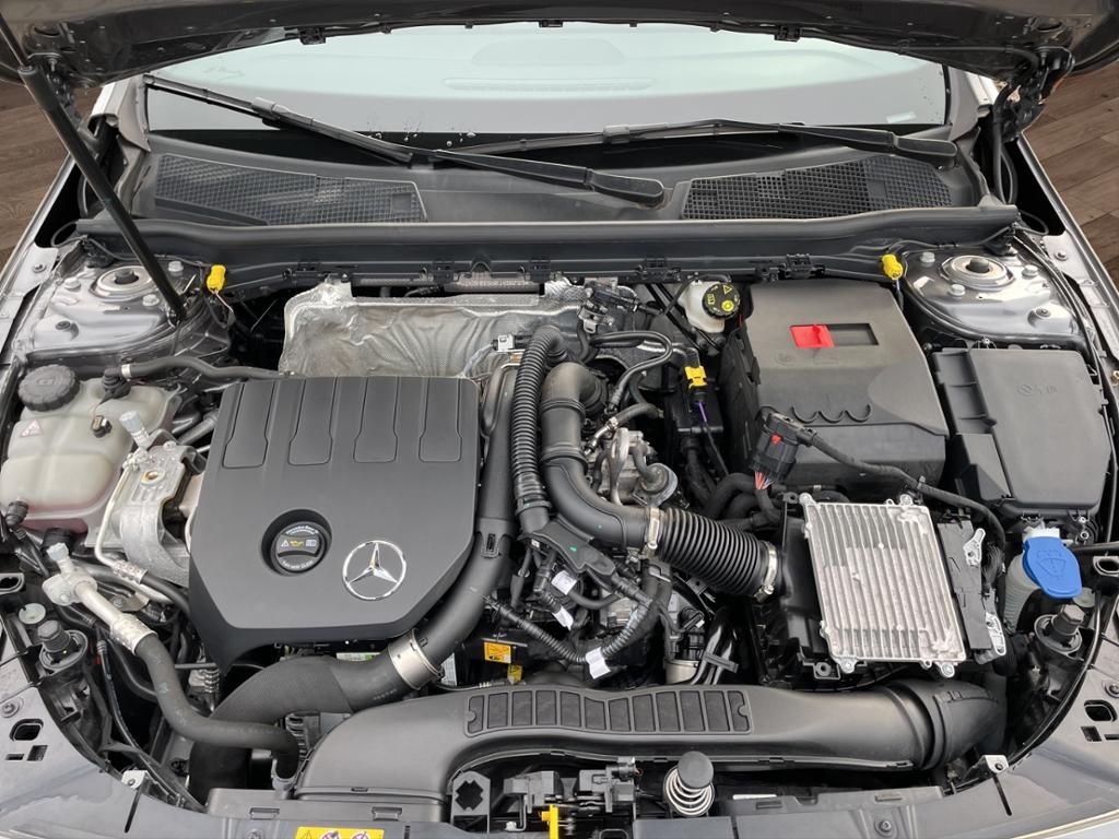Mercedes-Benz A 180 - Samsaru's Car Outlet