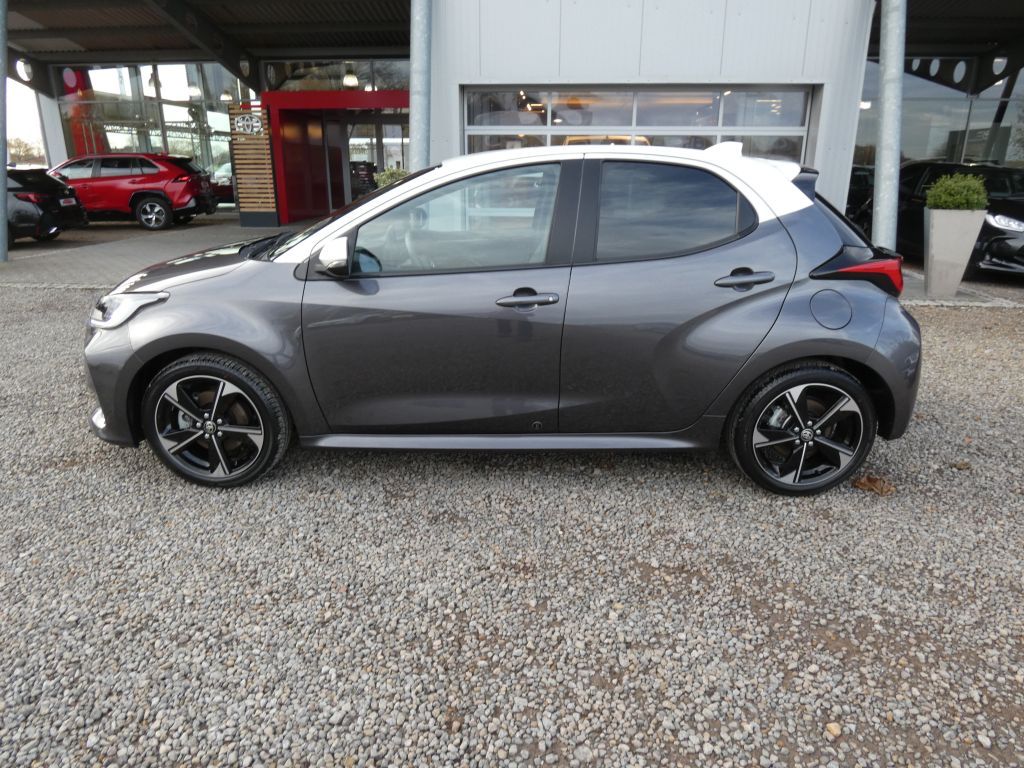 Toyota Yaris 1,5 Hybrid Style*LED+Navi+SHZ+PDC+Headup
