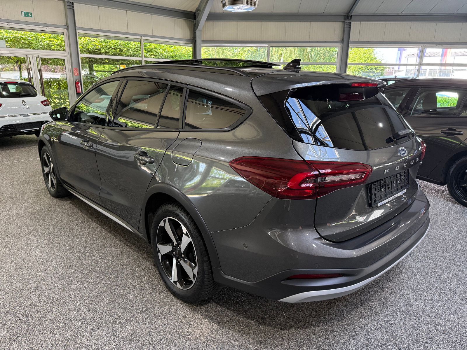 Ford Focus Tur 1.0i ActiveX Matrix LED Pano AHK ACC
