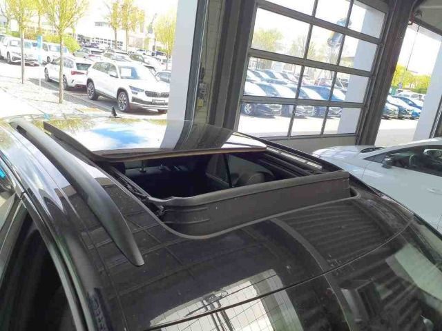 Volkswagen T-Roc 1.5 TSI R-Line DSG - Samsaru's Car Outlet