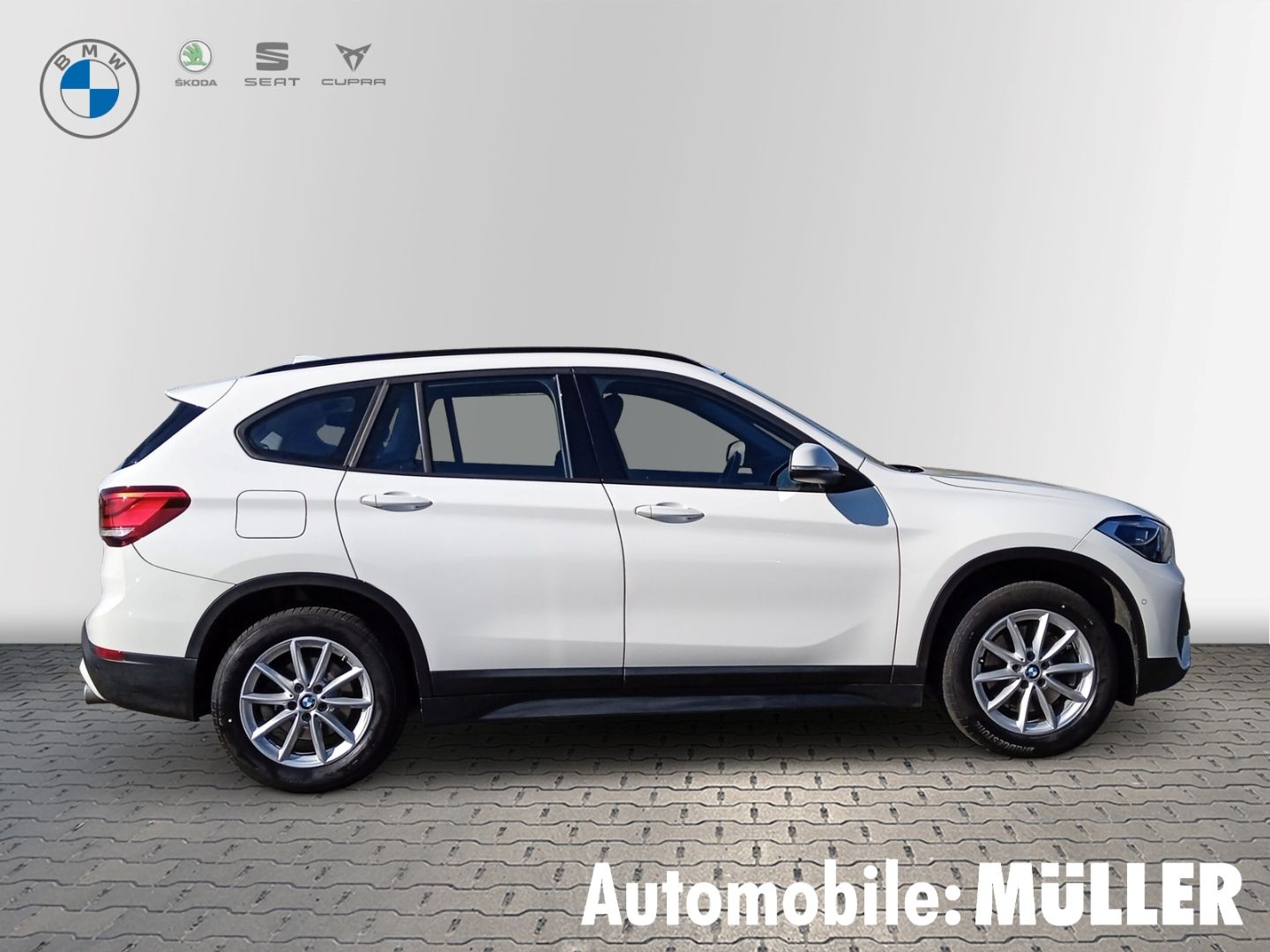BMW X1 xDrive 20 d Advantage - Samsaru's Car Outlet