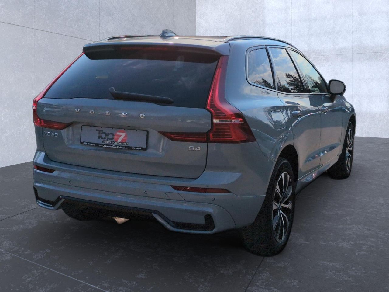 Volvo XC60 B4 (Diesel) Plus Dark 2WD Automatik Navi