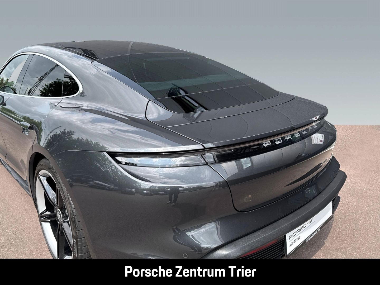Porsche Taycan Turbo BOSE Panoramadach InnoDrive LED
