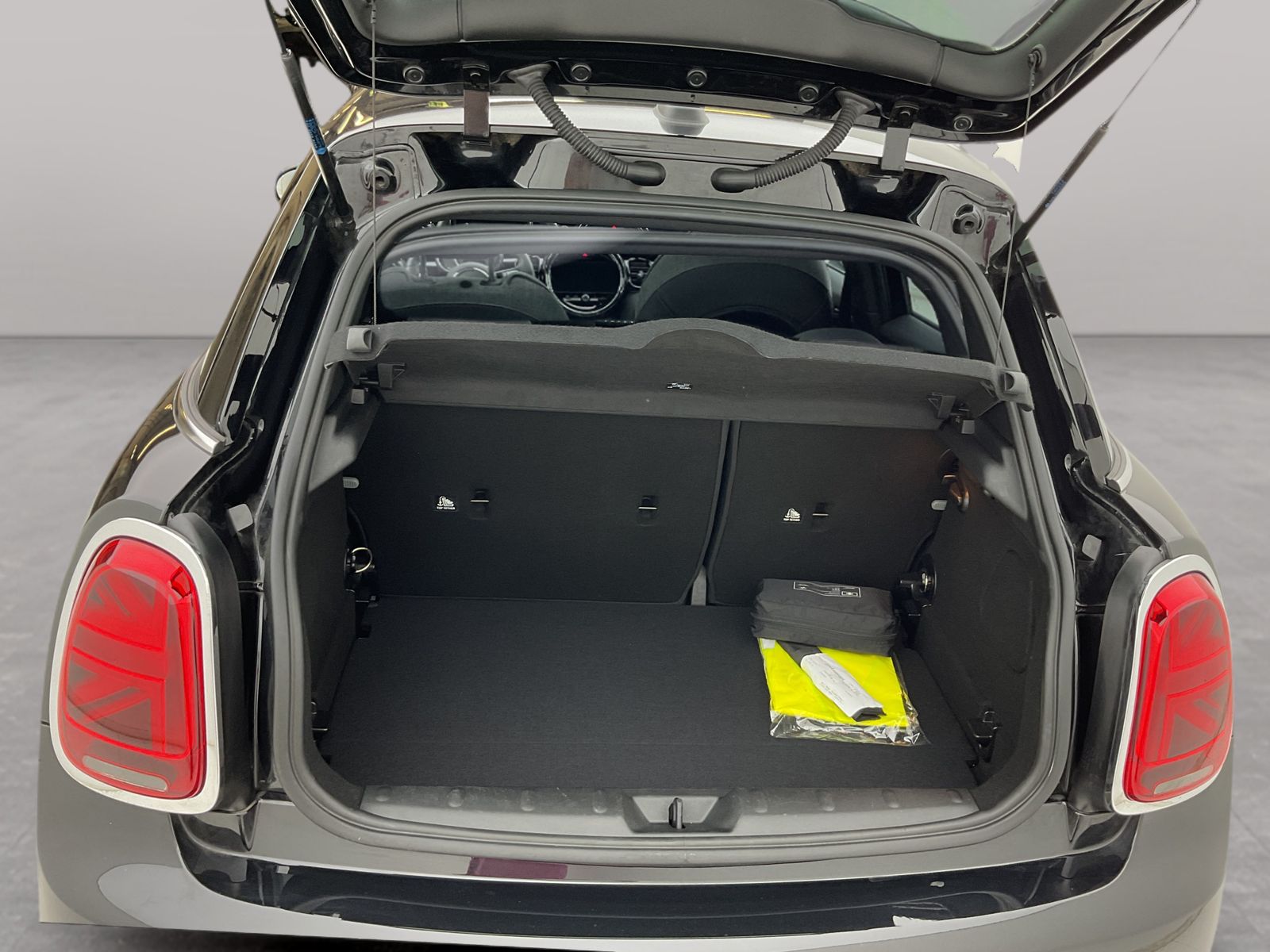 MINI One - Samsaru's Car Outlet
